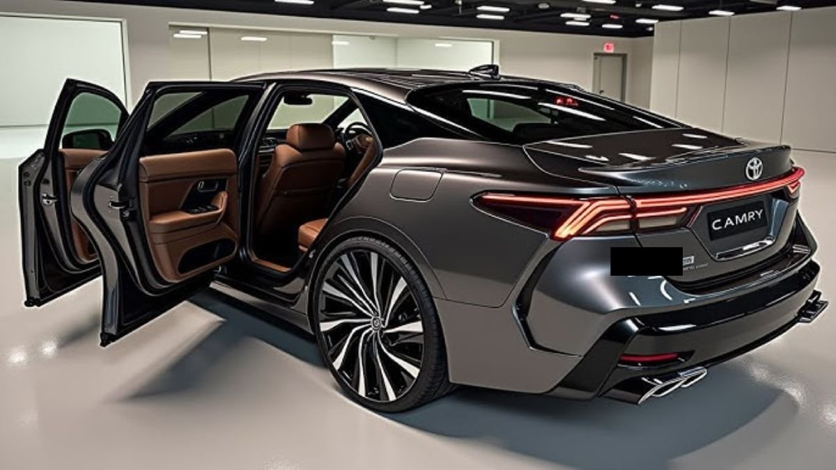 Toyota Camry 2025: Stunning Design, Smart Tech, and Great Mileage